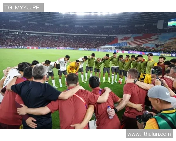 足球明星新闻记者揭秘绿茵场背后的故事与球员生活的真实面貌 足球明星新闻记者揭秘绿茵场背后的故事与球员生活的真实面貌